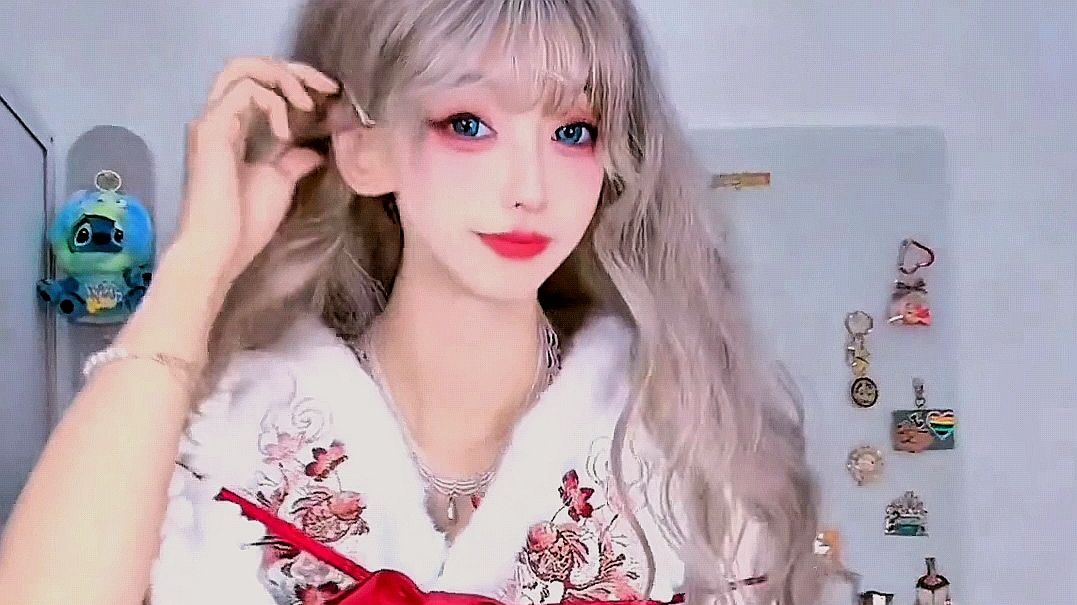 过年宅家必备电子榨菜!不同美女挑战新年刀马手势舞,刀马刀马,到马到马 | _谬赞的精彩视频-coser喵-coser美图-coser聚集地