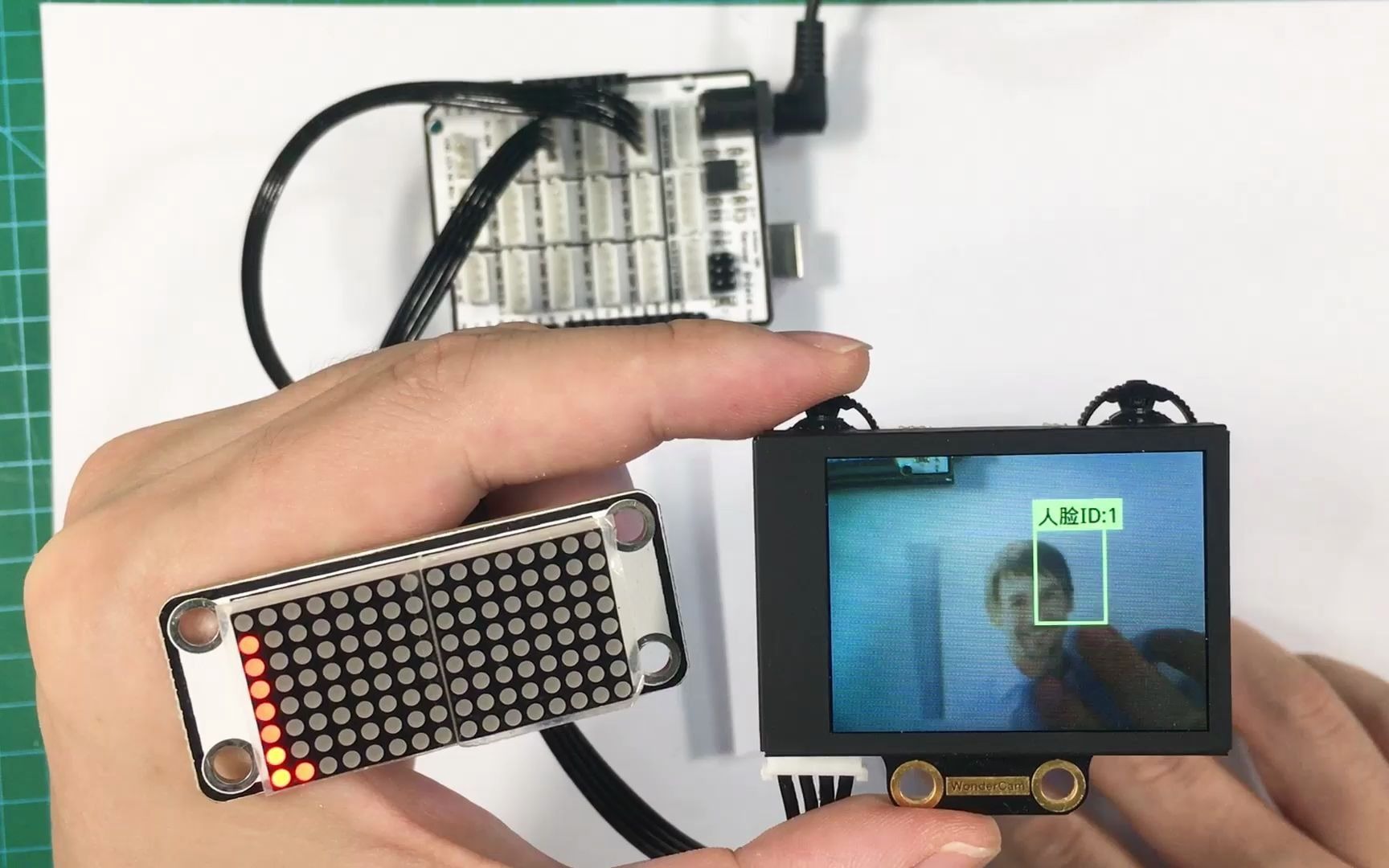 活动作品小幻熊ai视觉模块arduino之人脸识别