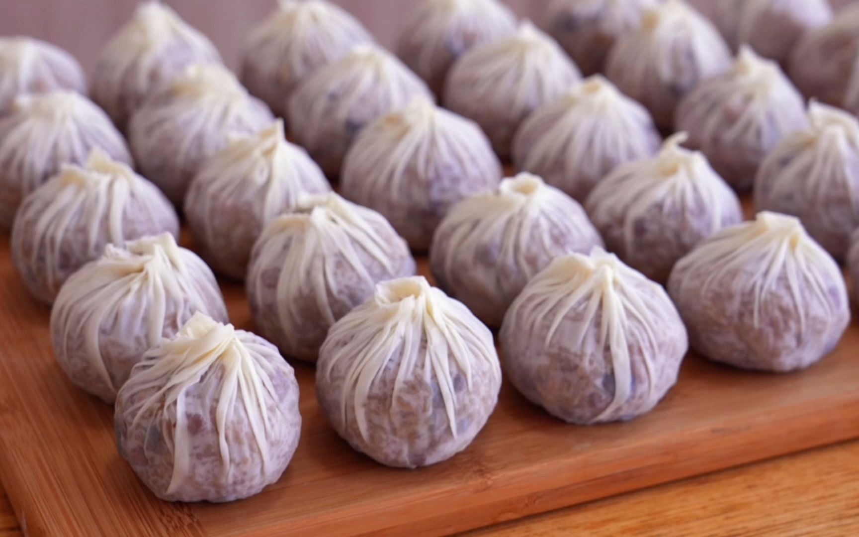 【苏州纸皮烧麦】这个教程也太详细了，皮薄馅大的早餐烧麦，糯叽叽咸香拉丝耶