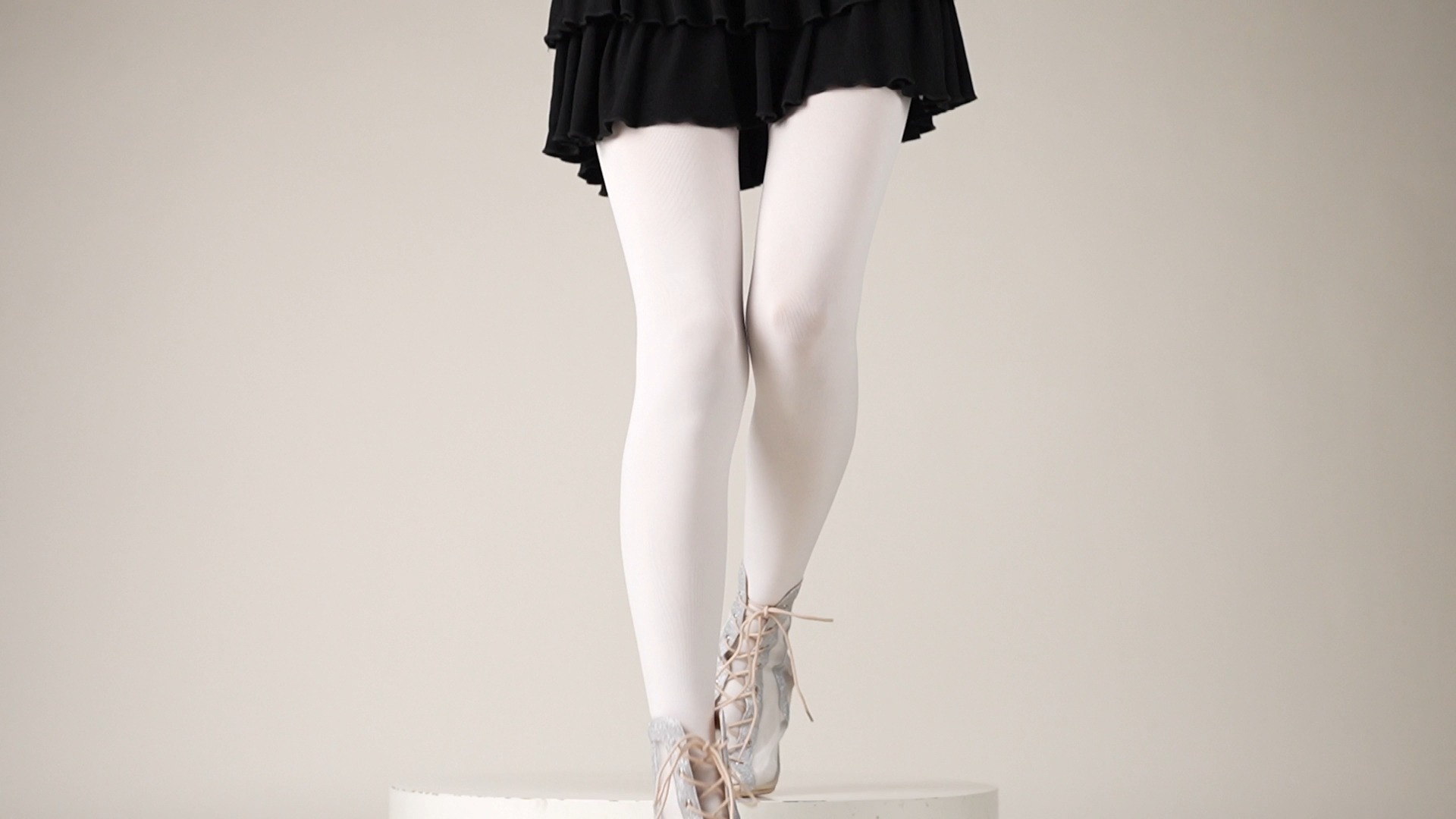 欢迎来到异世界，我是你的系统NPC妙妙菠萝