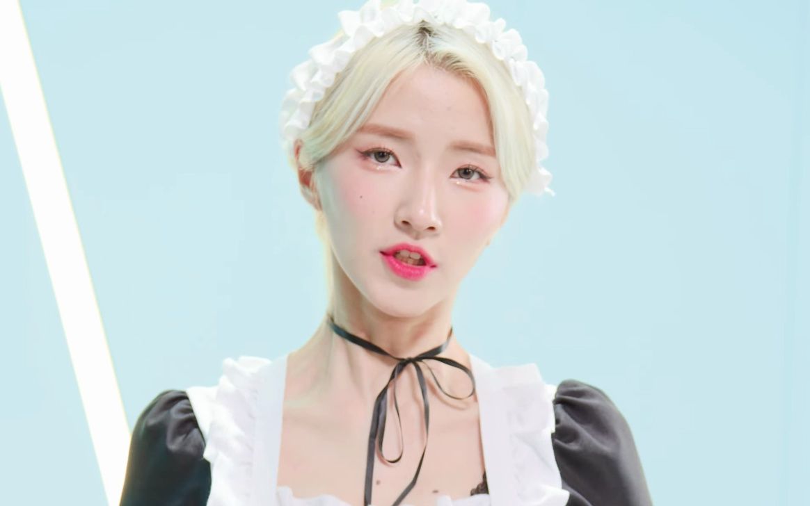 Feel My Rhythm Seo Young Maid Costume Close up