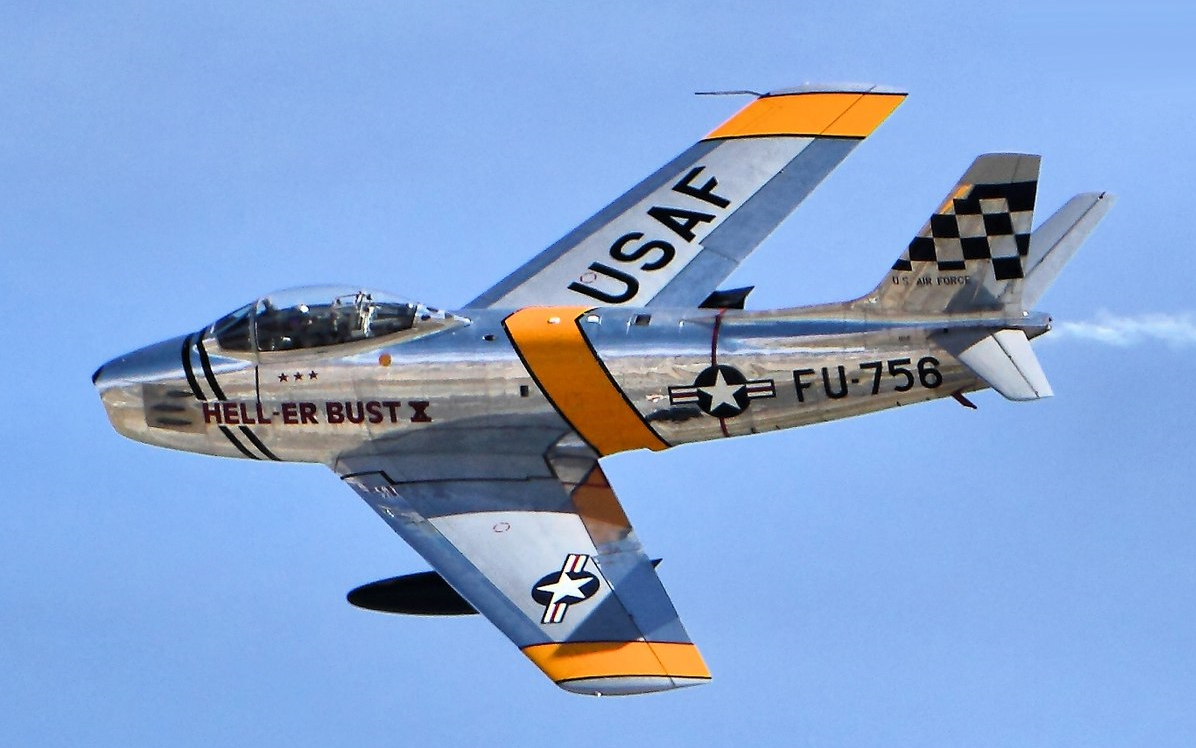discovery-north-american-f-86-sabre-bilibili