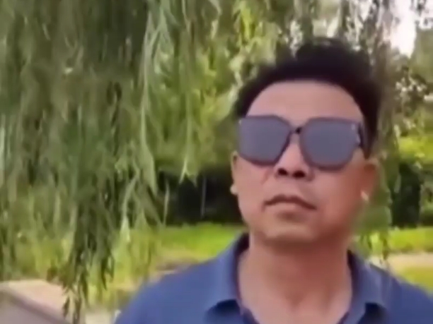 攻击男人就要攻击他最薄弱的点！