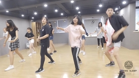 简单手势慢动作舞 f9b61df0c269006aa93908c466e645321b39848a.jpg@280w_158h_1c_100q.jpg