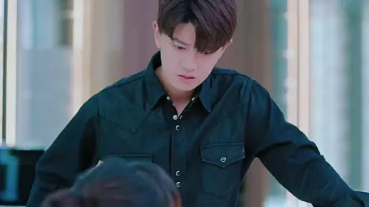 顾川这动作好霸气~好甜啊啊啊啊啊啊