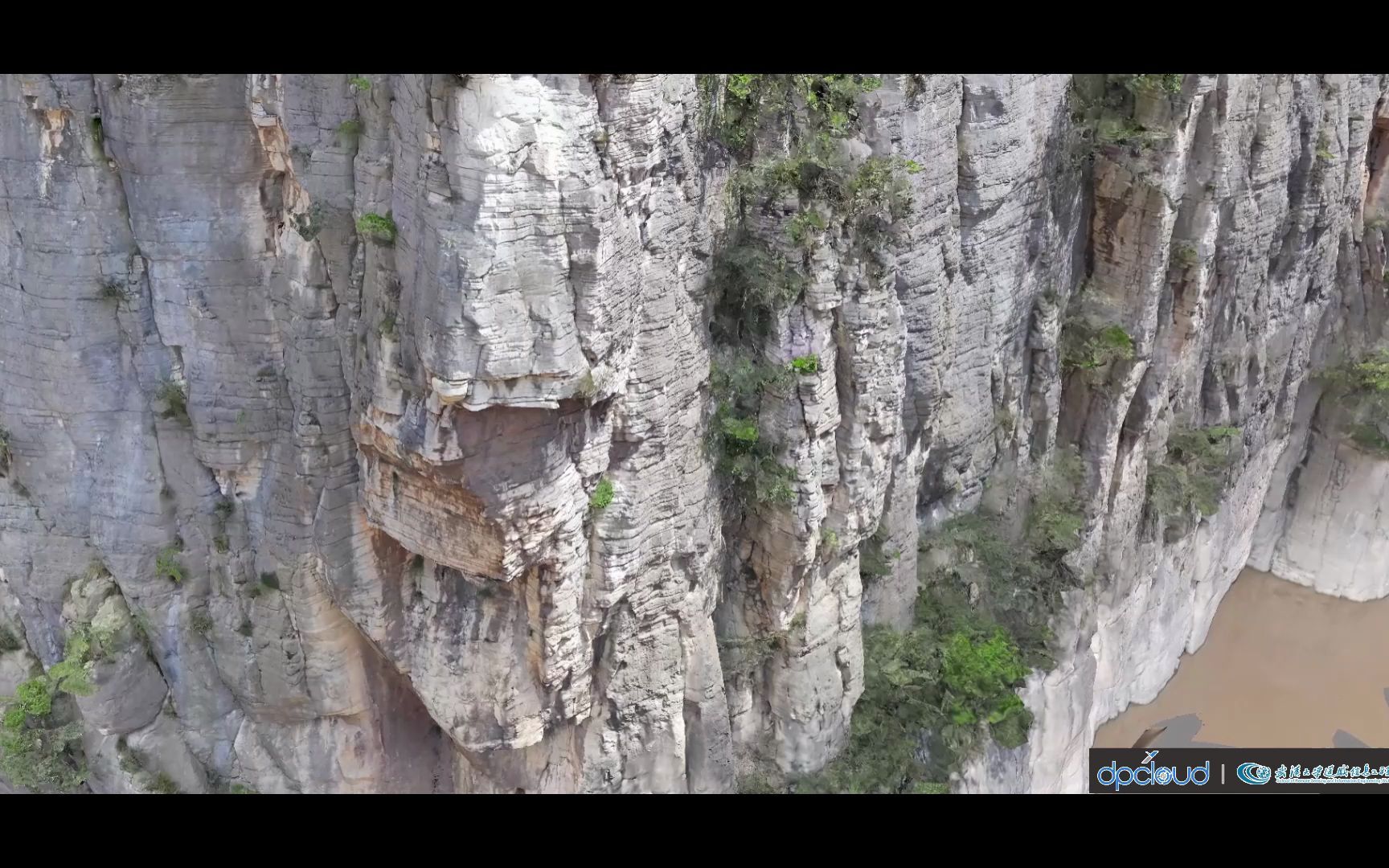无人机贴近摄影测量DPGO巫峡箭穿洞成果
