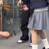 學生妹幫忙修車