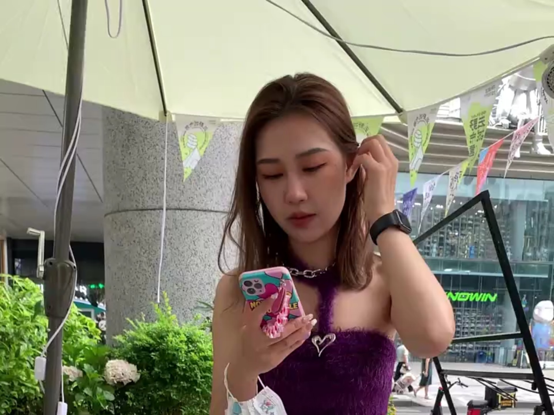 沉浸式观看小姐姐街拍日常