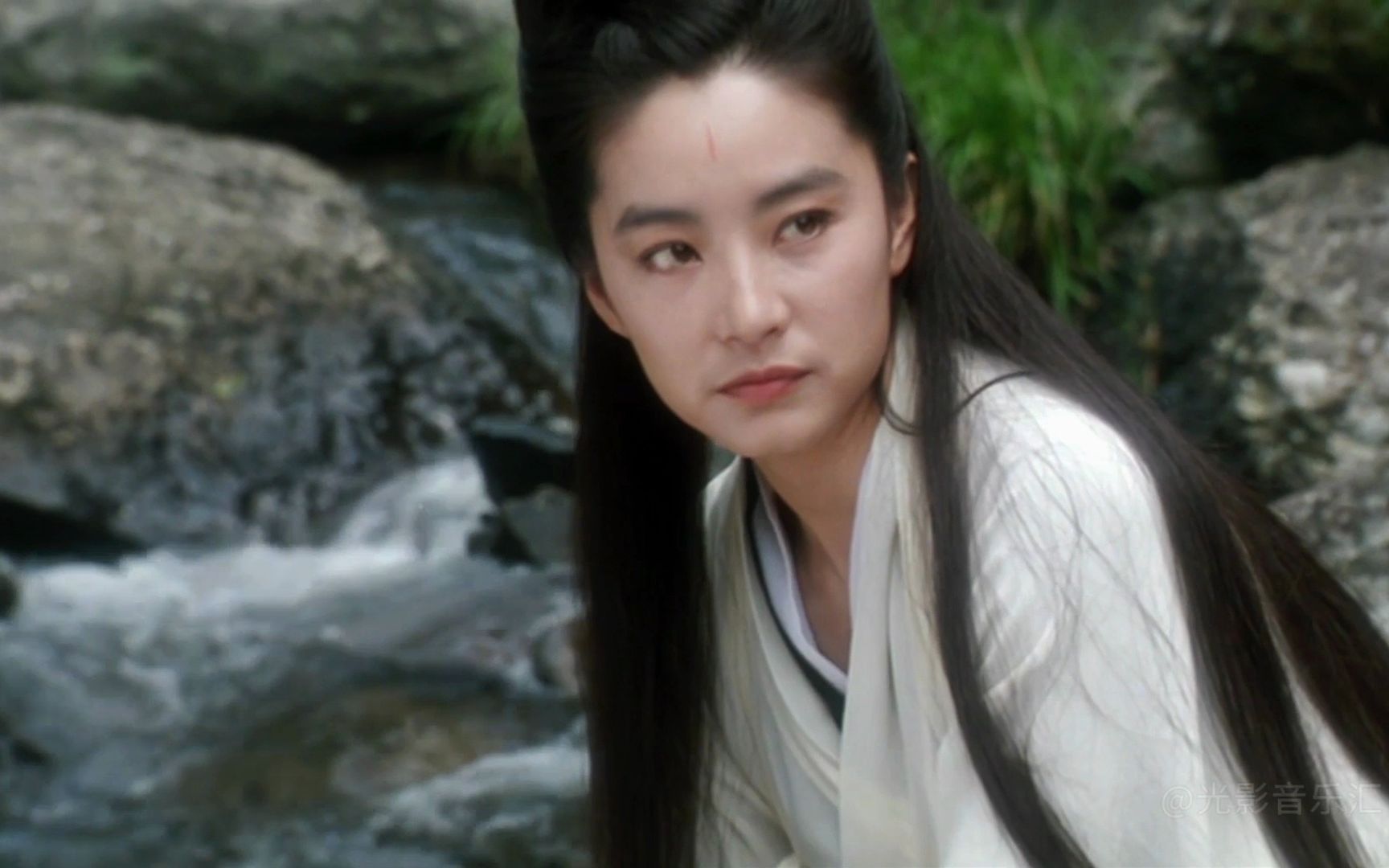 《慈宁宫森严》- 胡伟立