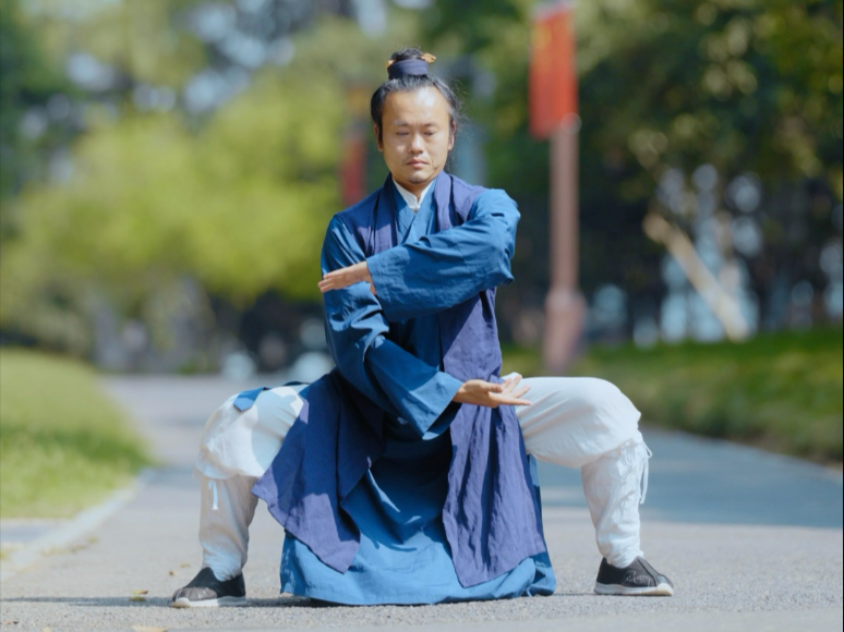 道门养生功，每天坚持100次，肾气十足通小周天。