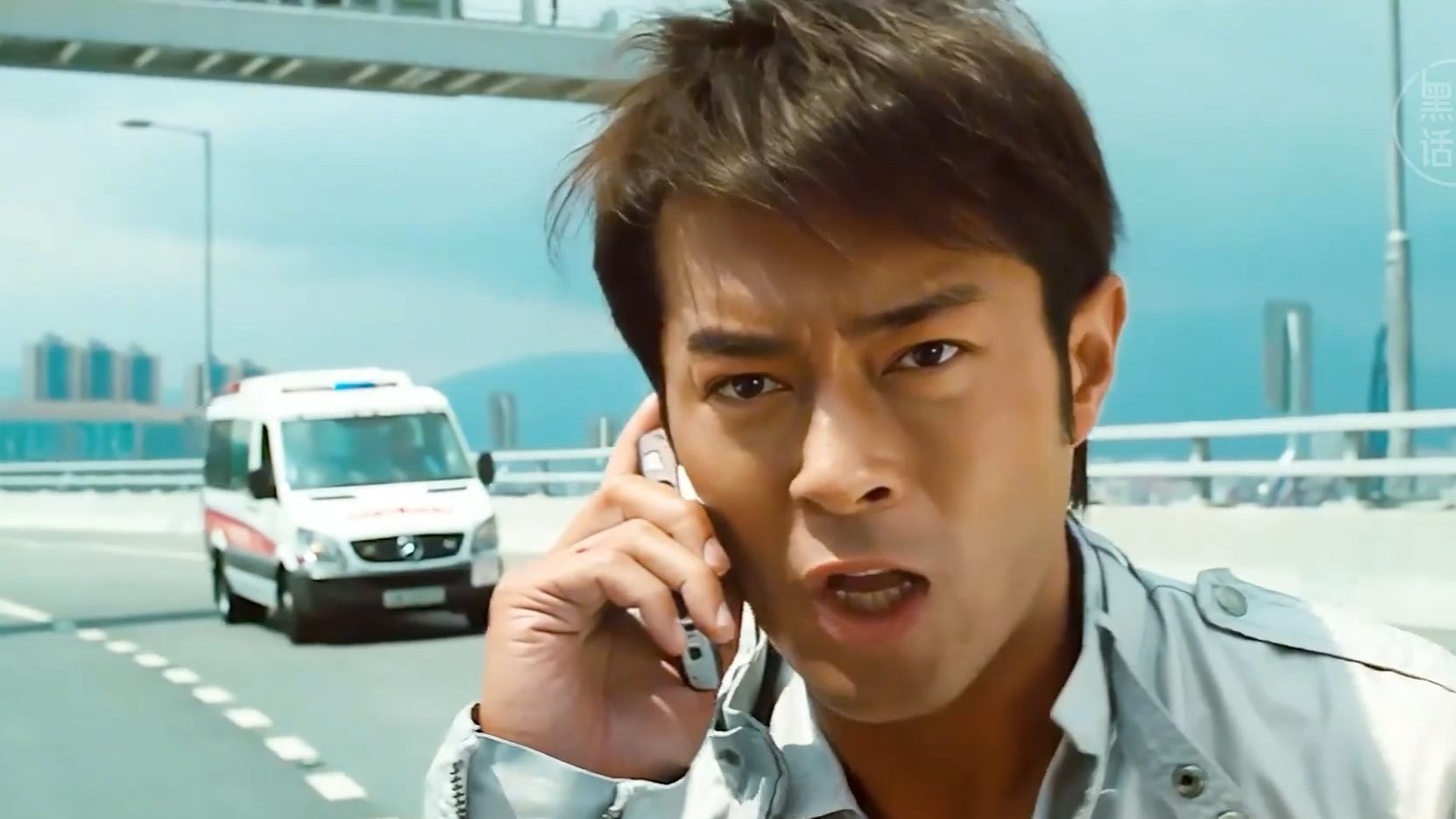 不是，你不能多打两枪交警吗？两枪胸口，一枪头，为什么不打呢？《枪王之王》