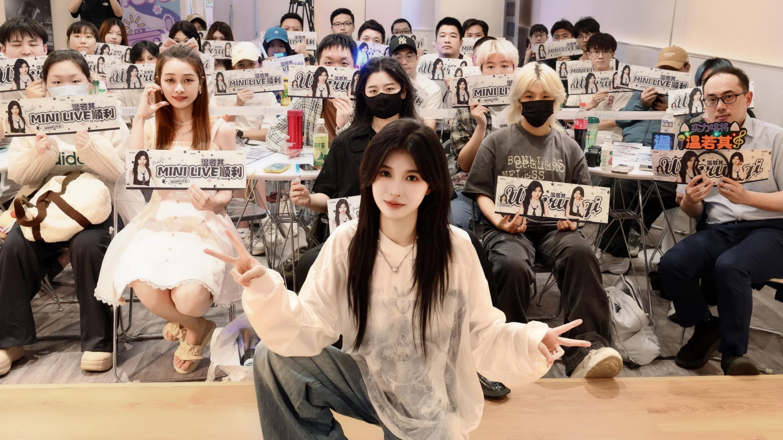 Winnipeg] [Minilive] 250716 丨slow and cold 丨saying it's all over 丨smiling through tears 丨rainy day 丨lonely heart 丨I'm happy 丨I miss you 丨shedding 丨warm 丨warm 丨heavy 丨heavy 丨the sky is dark 丨all the time it's quiet 丨it's too late to be 丨love fortune cookie