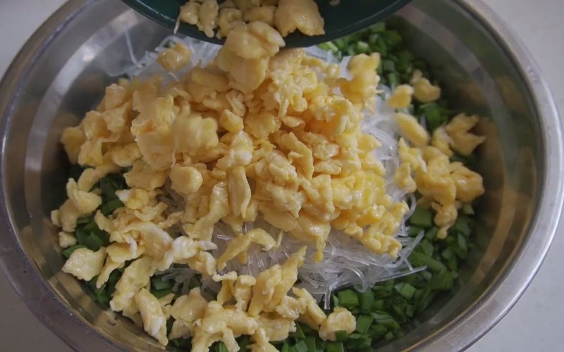 【鸡蛋派】一碗面粉和一碗水，教你如何做韭菜和鸡蛋派