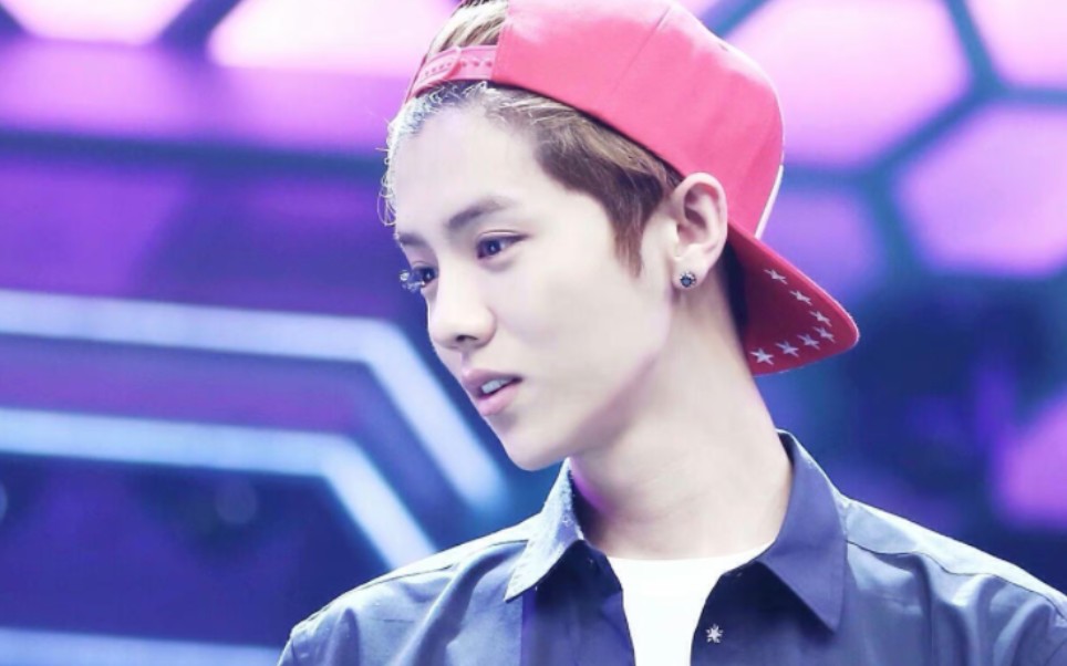 检验男星脸的唯一标准:反戴棒球帽