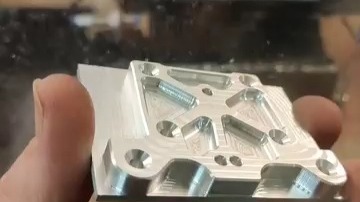 汽车运动CNC铣削的进展