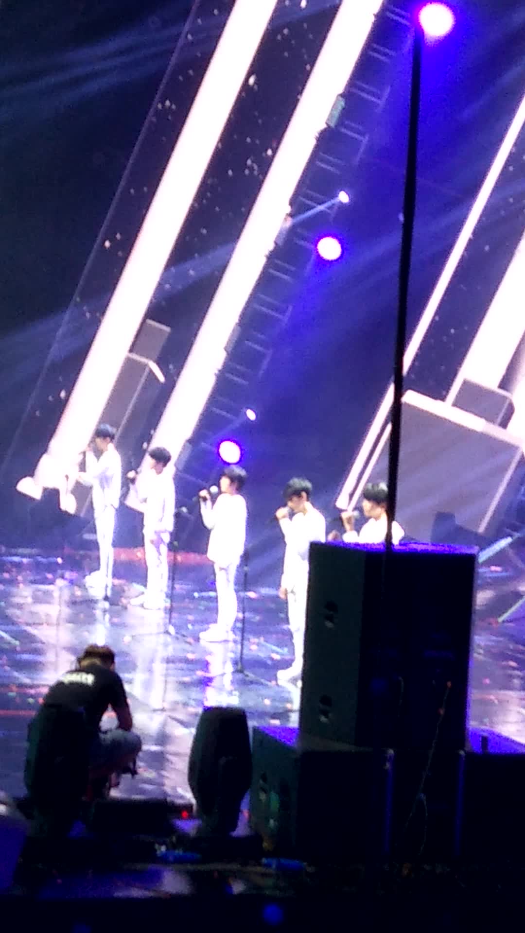 【tf家族】813tfboys 南京演唱会tf家族【天使】张真源宋亚轩