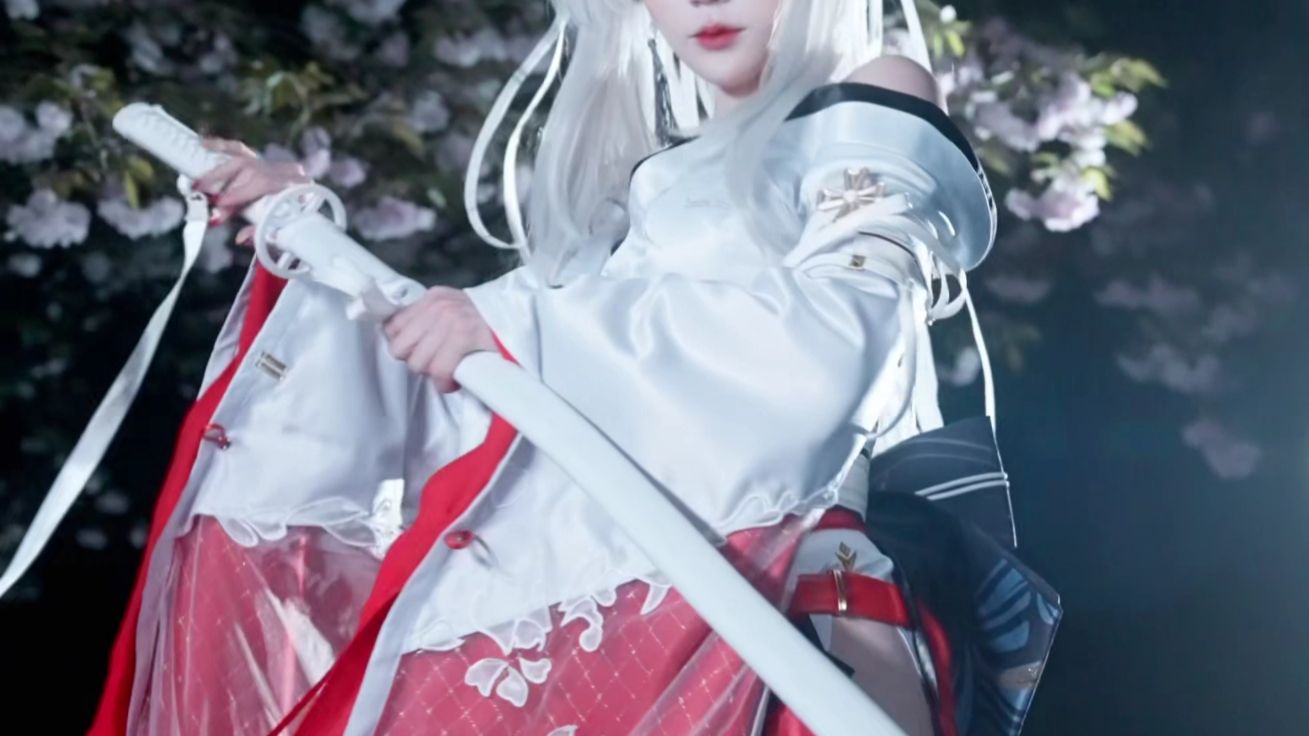 没有coser可以拒绝走路自带特效的感觉… | 蓝染碎月的精彩视频-coser喵-coser美图-coser聚集地