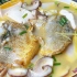 黄花鱼好吃有诀窍，教你没吃过的做法，鱼肉外香里嫩，汤汁奶白