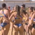 女子沙滩排球精彩比赛现场，女孩们不顾形象，一个个都很用力