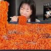 一大早饿了 炫了八袋火鸡面