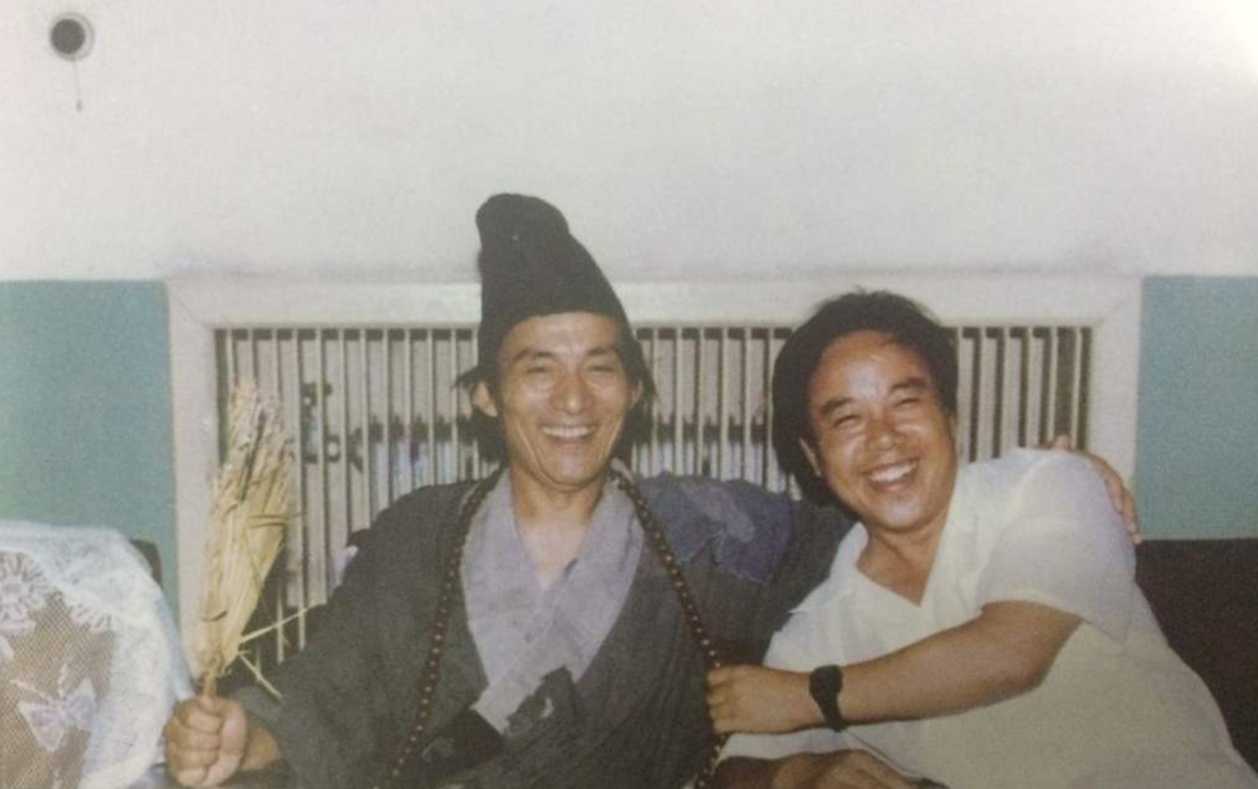 "经典济公"游本昌:77岁出家80岁赔光家产,今87岁想死在舞台上