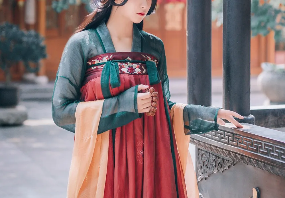 寒露穿搭汉服图片大全,寒露穿搭汉服图片大全女