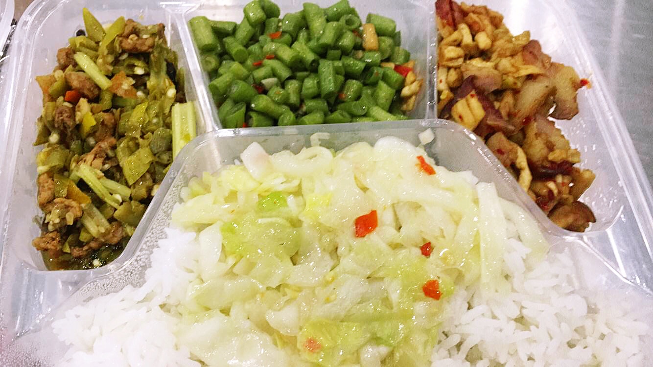 我们学校8块钱的盒饭都比这玩意好吃