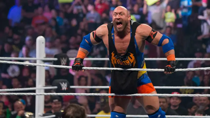 安德雷德：我希望看到夏洛特和瑞克·佛莱尔出现在aew……