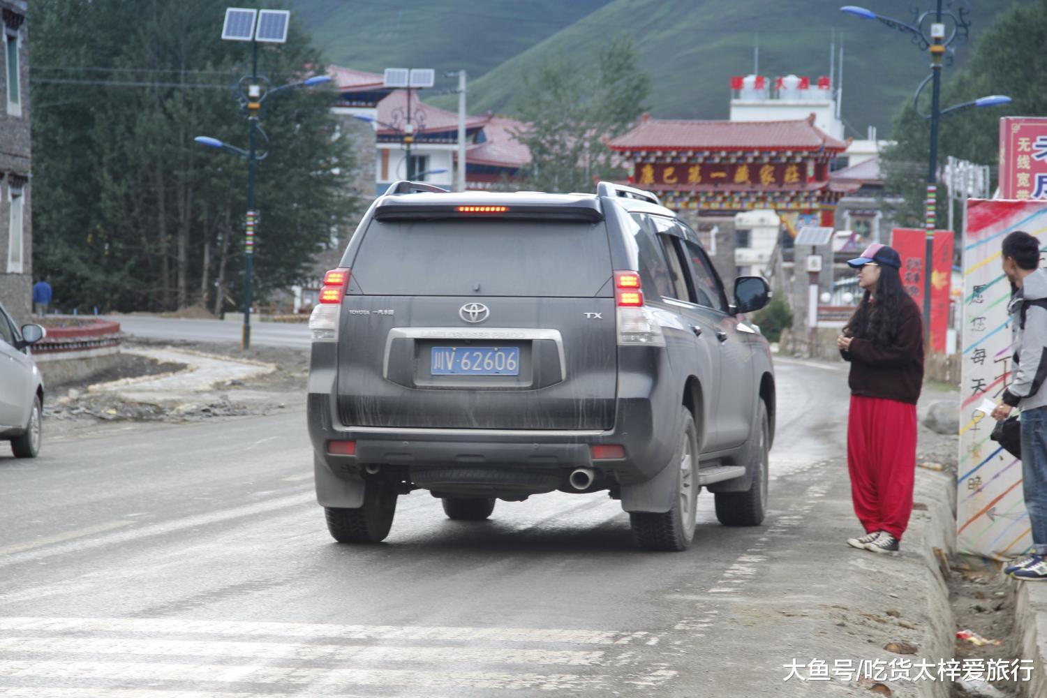 辟谣——穷游女学生不喜欢搭货车,更加不会为了搭个车