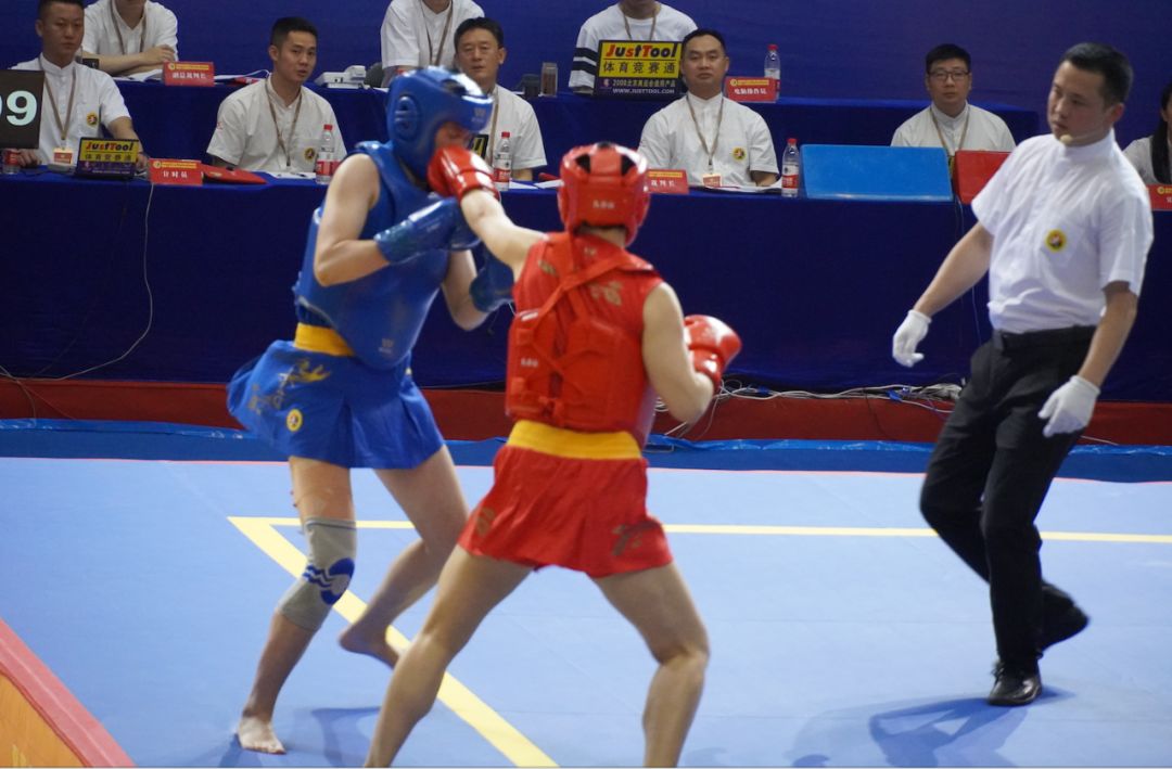 2019年女子散打锦标赛激战首日,16场比赛分差胜!