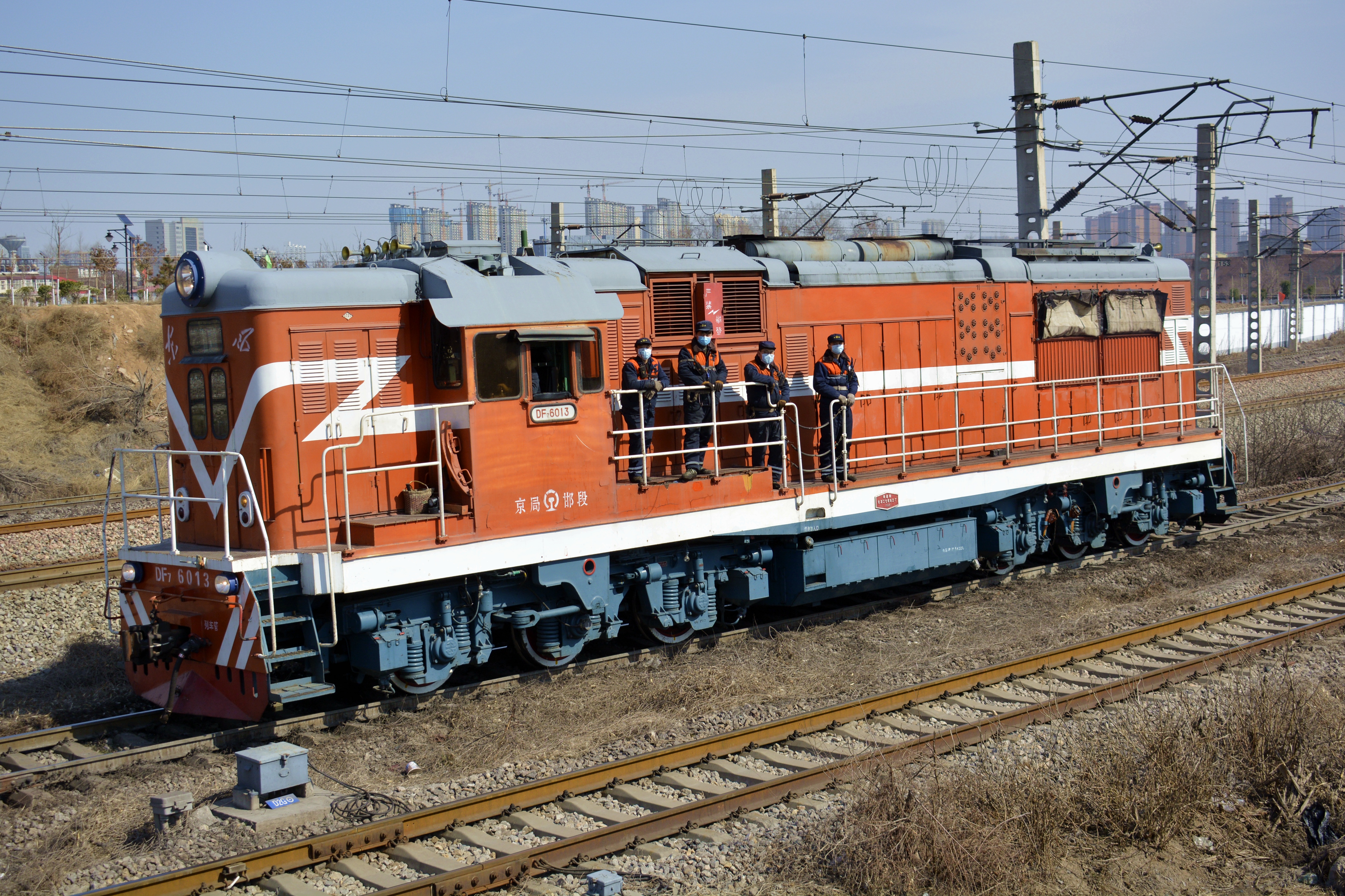 df7 6013 京局邯段 邯钢(西厂)进行调车作业(?) f/5.