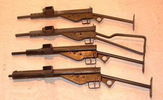 这支枪英国用来对付德国mp40,简单的结构被称为"水管工的杰作"