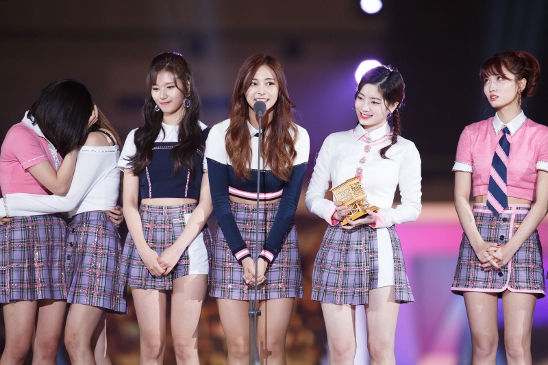 2018 mama颁奖在即 twice许愿9人永远在一起