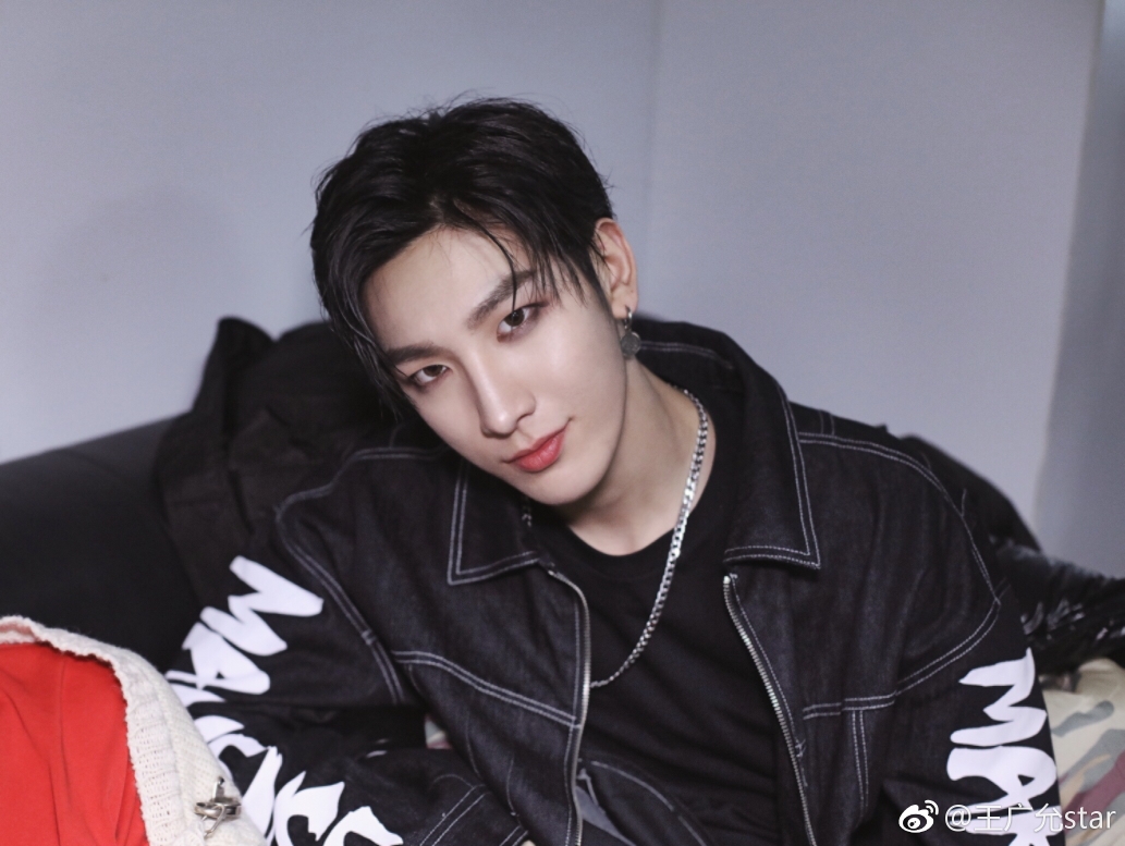 亨亨赵晋亨第一季后生病退赛,签约cs经纪公司,参加produce101,mixnine
