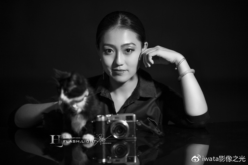 二,蝴蝶光(派拉蒙光)的布光方法