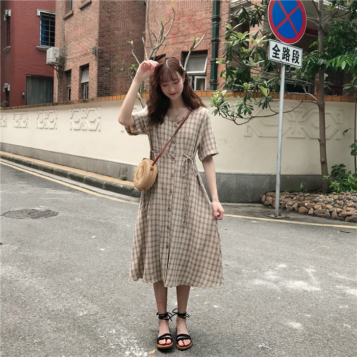 女生穿搭照片遮脸 0b82b45ca580220e633bfd11594b25ed6aca39f4.jpg