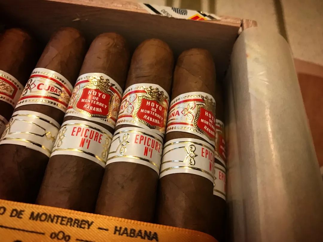 哈瓦那最悠久的雪茄品牌 | 好友 逍遥一号 hoyo de monterrey epicure