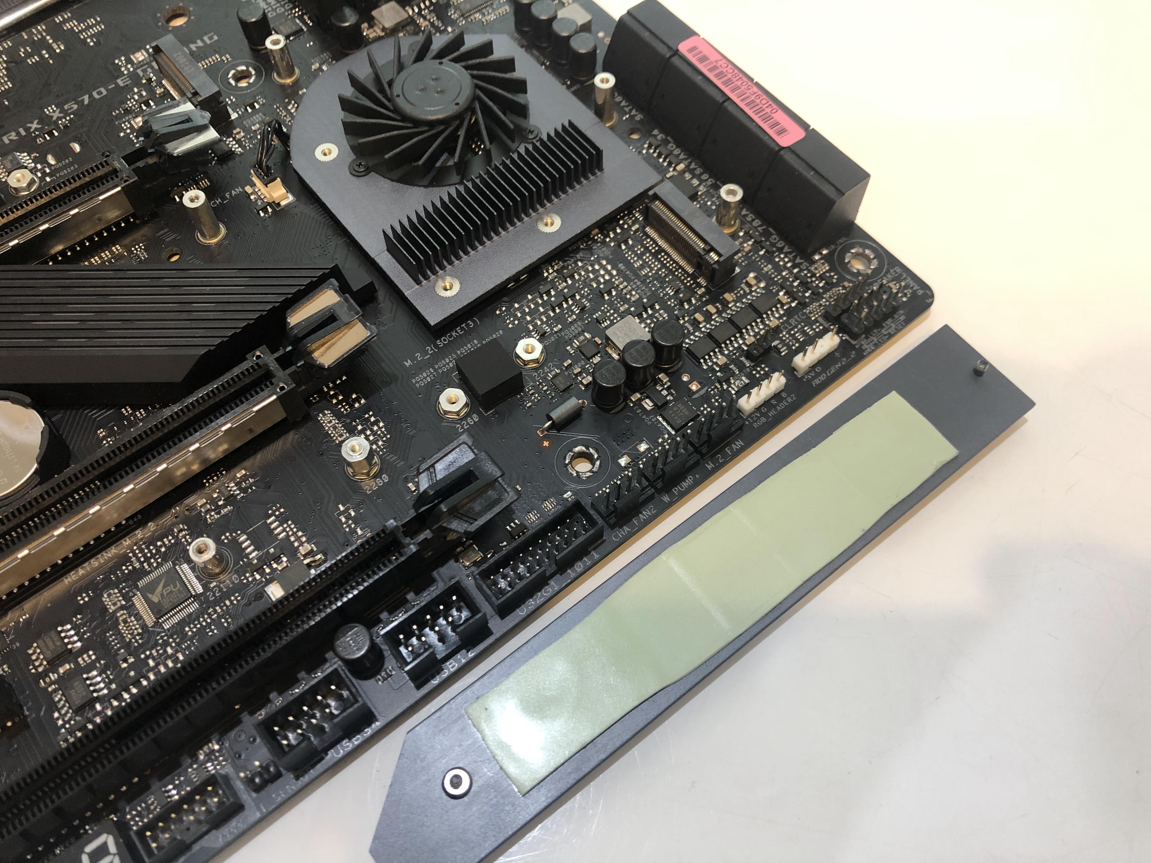 华硕的x570-e gaming主板配备了4个ddr4的内存插槽,可装2个pcie 4.