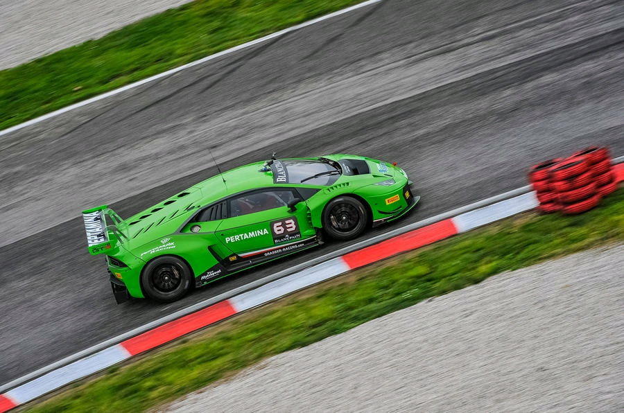 2015 lamborghini huracan gt3