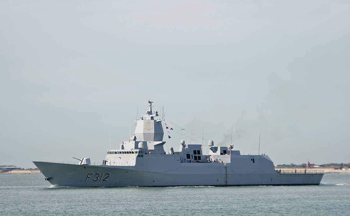 f100型护卫舰的衍生型舰艇