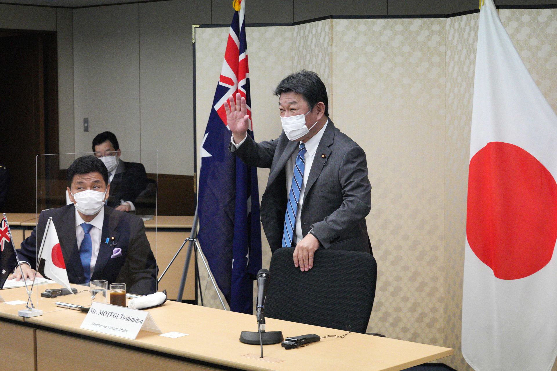日本给澳大利亚出了道"送命题",美国的对华联盟内部,出问题了