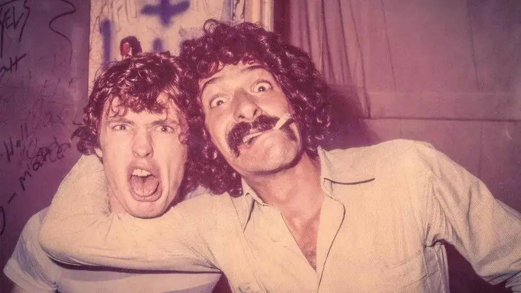 最伟大的摇滚专辑之一《back in black》ac/dc 都使用了哪些吉他设备？