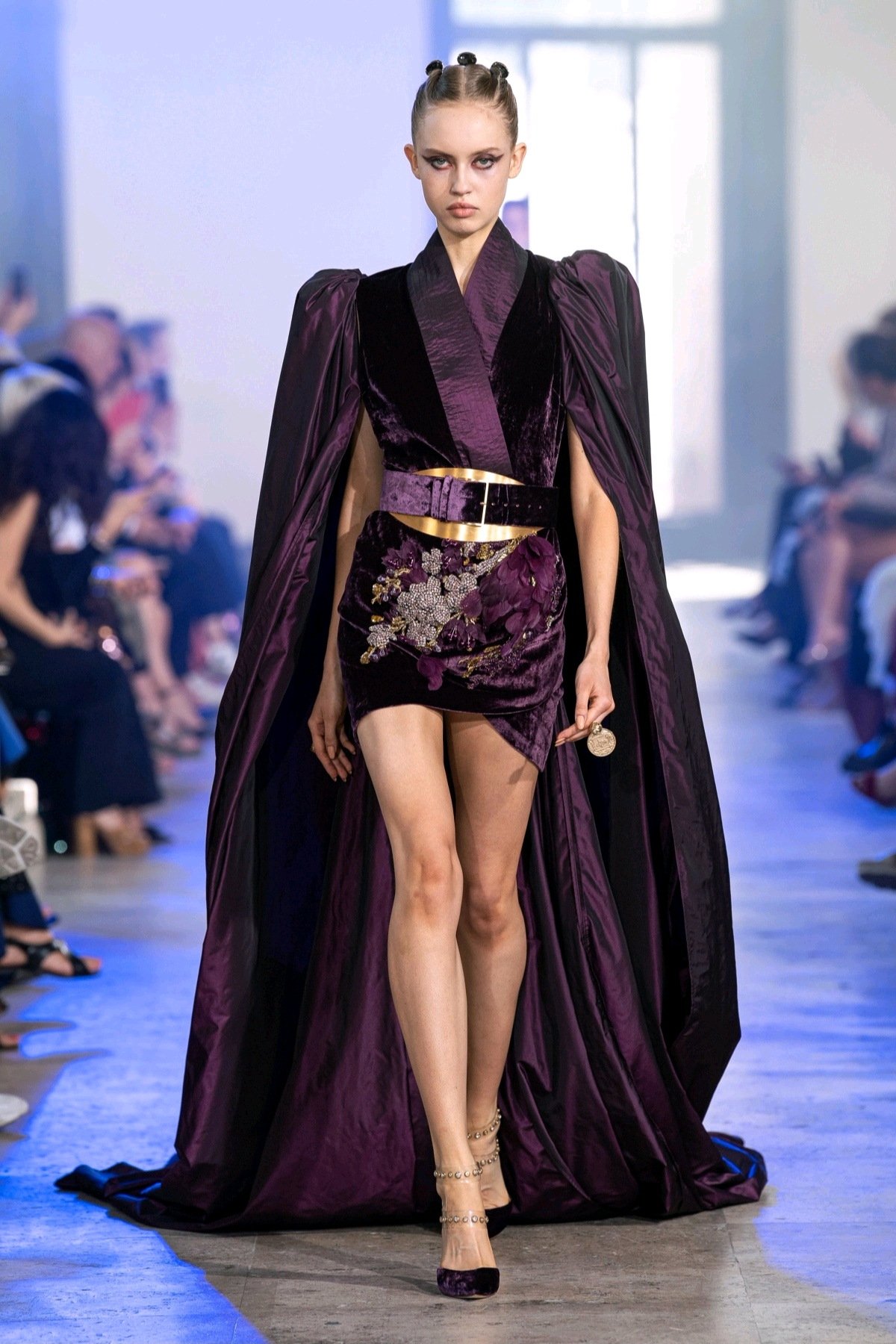 【elie saab】2019/20秋冬高级定制秀场高清图片