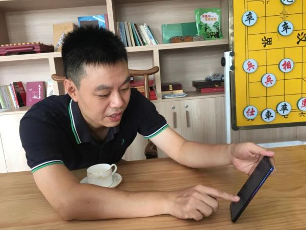 许银川:职业棋手转型象棋网红,这得失有几何?