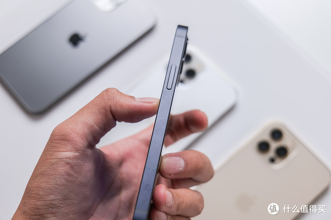 苹果没告诉你的iphone 12细节,小小值在苹果公司找出来了【首发上手】