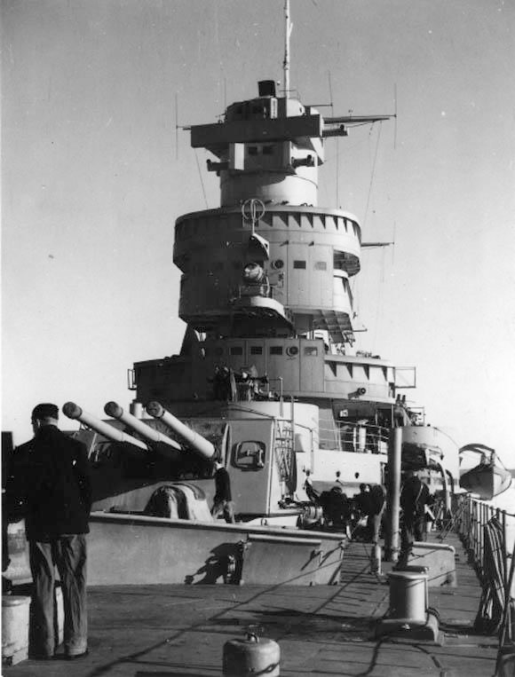 1950年瑞典轻巡洋舰哥特熊狮号舰桥特写
