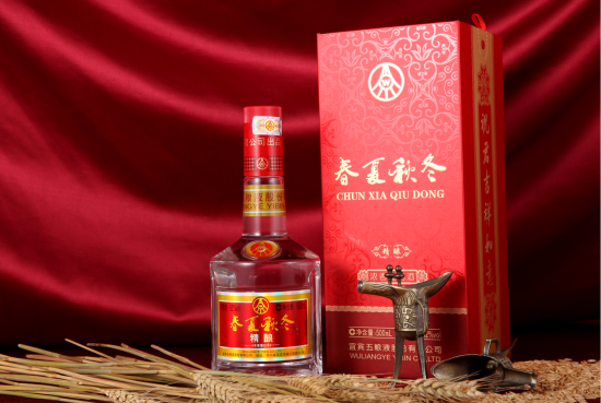 美酒天成,欢畅时刻:五粮液股份春夏秋冬精酿酒660元/瓶