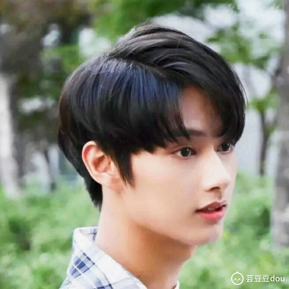 "黥玖小可爱发出了卖萌攻势,韩成洙看见黥玖后想了想,这娃不错呀!