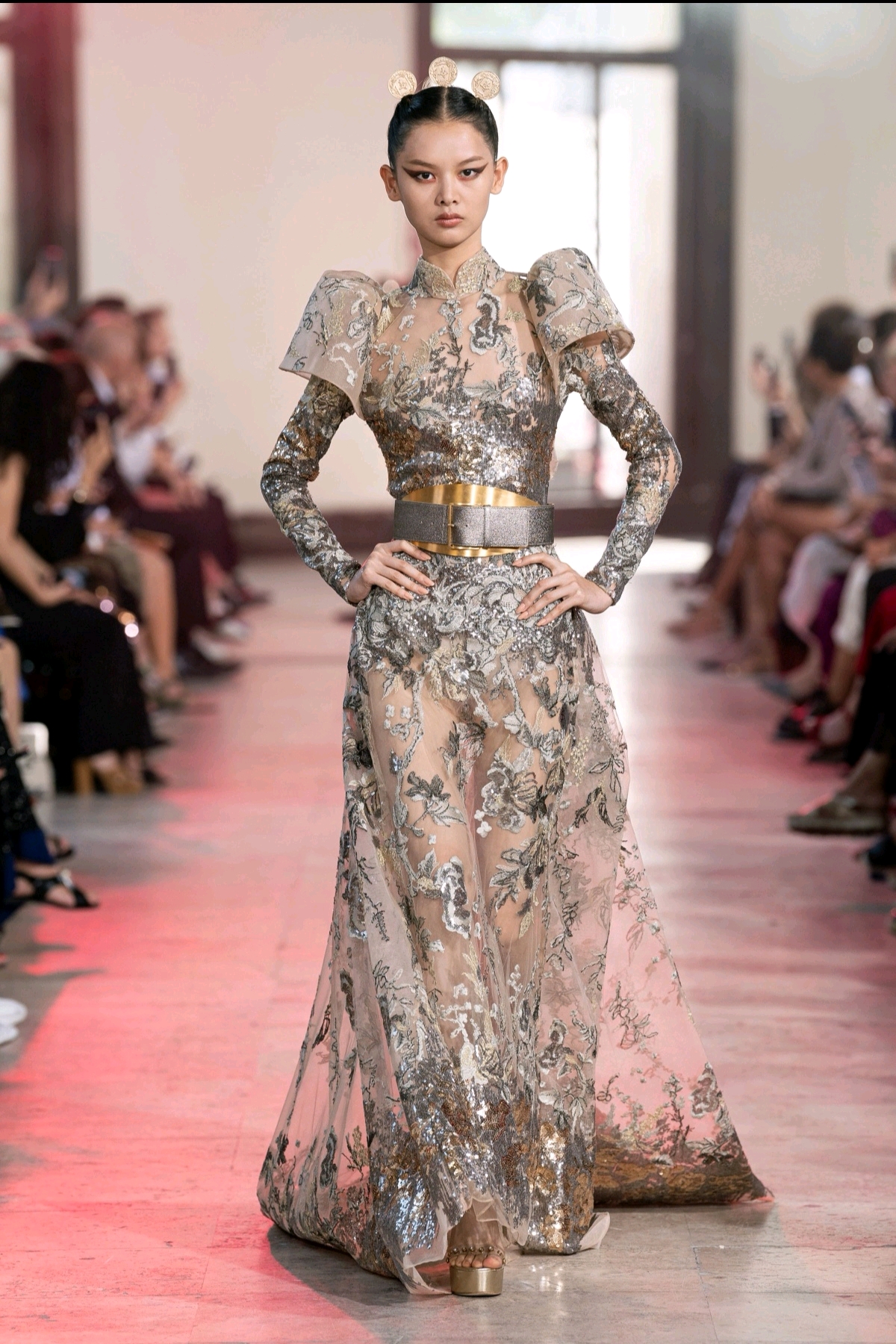 【elie saab】2019/20秋冬高级定制秀场高清图片