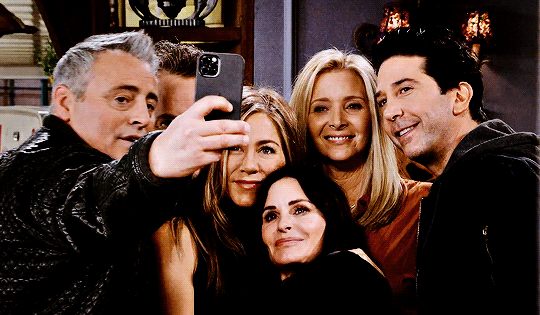 150ad032e3a1d300a52cfbcf3445dd6ab47f677e.gif